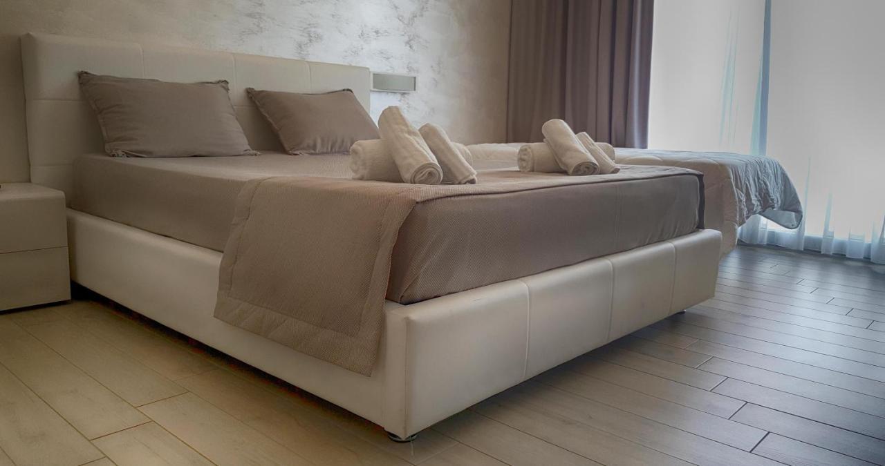 Hotel Aurora ปอร์โตเชซาเรโอ ภายนอก รูปภาพ